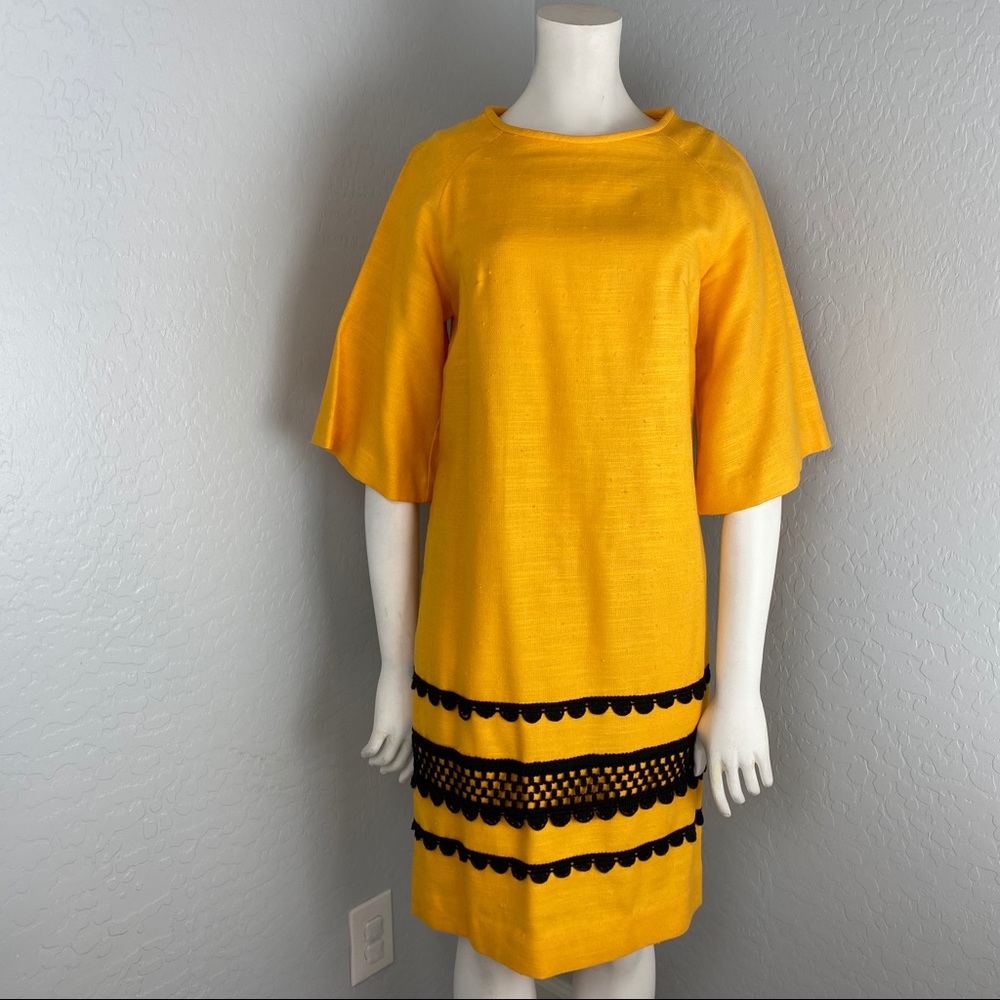 Vintage 60’s Marigold Yellow & Black Shift Dress